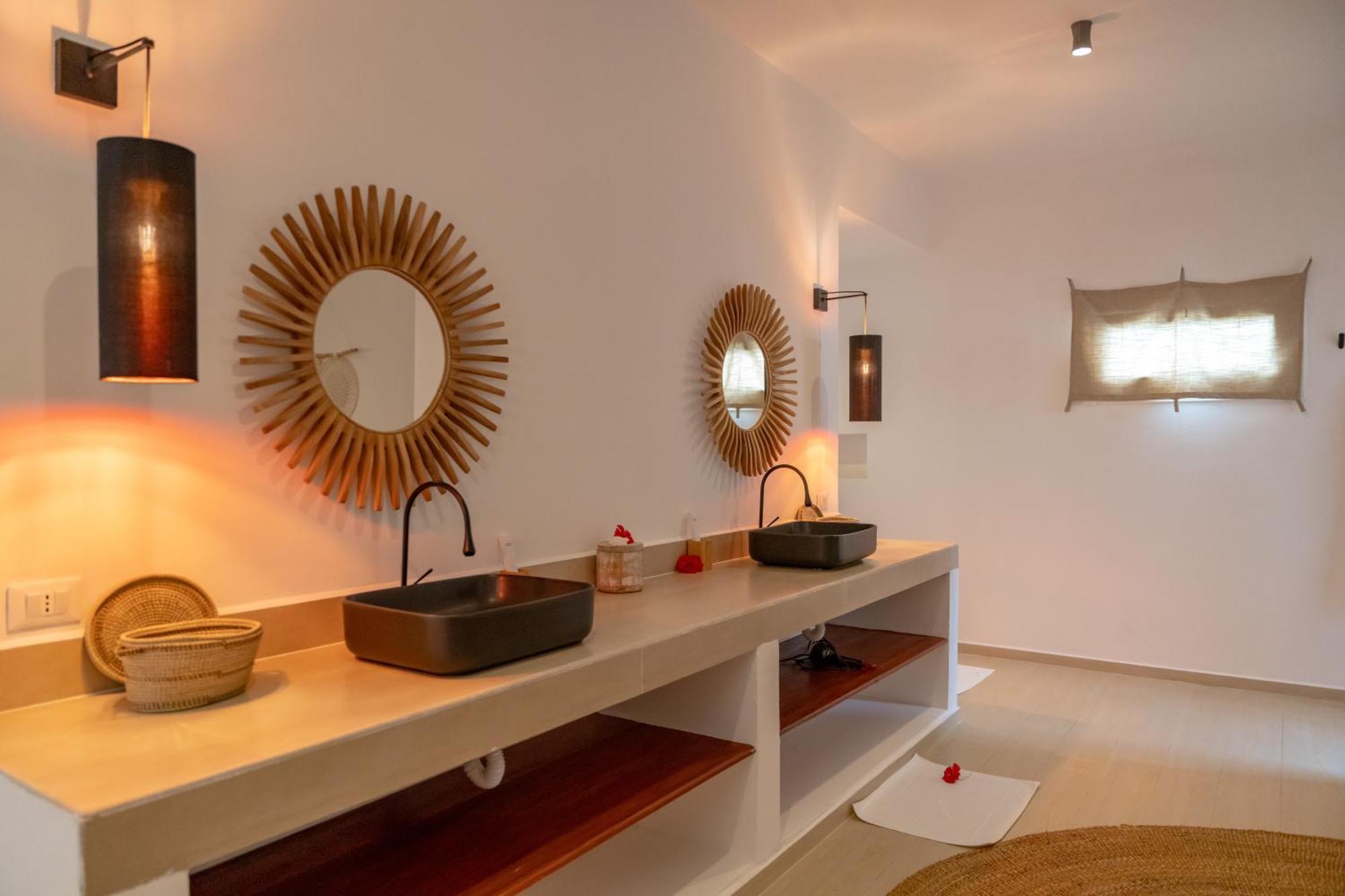 Alma Boutique Hotel Джамбиани Екстериор снимка