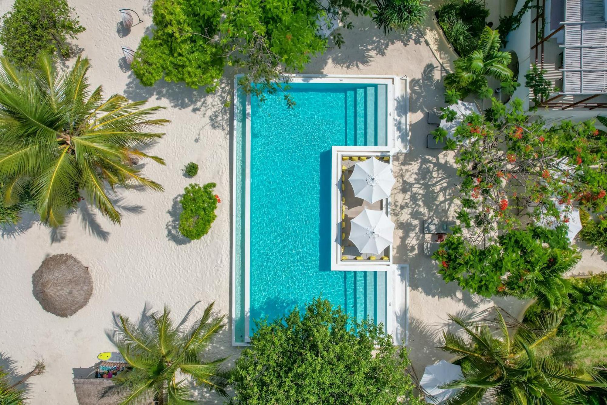 Alma Boutique Hotel Джамбиани Екстериор снимка