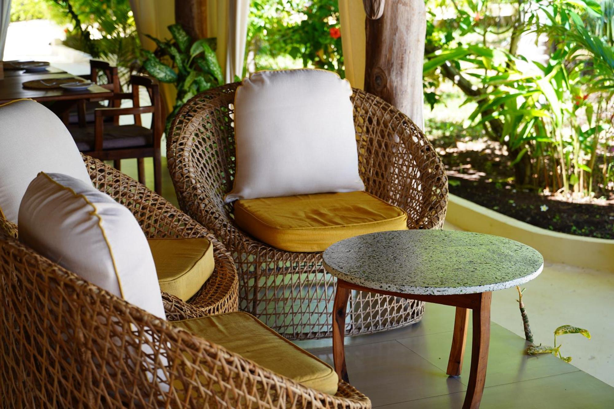Alma Boutique Hotel Джамбиани Екстериор снимка